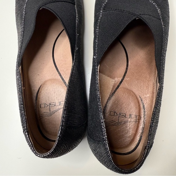Dansko Ann Style Metallic Black Flats Size 37 EUC, only worn a couple times - Picture 6 of 7